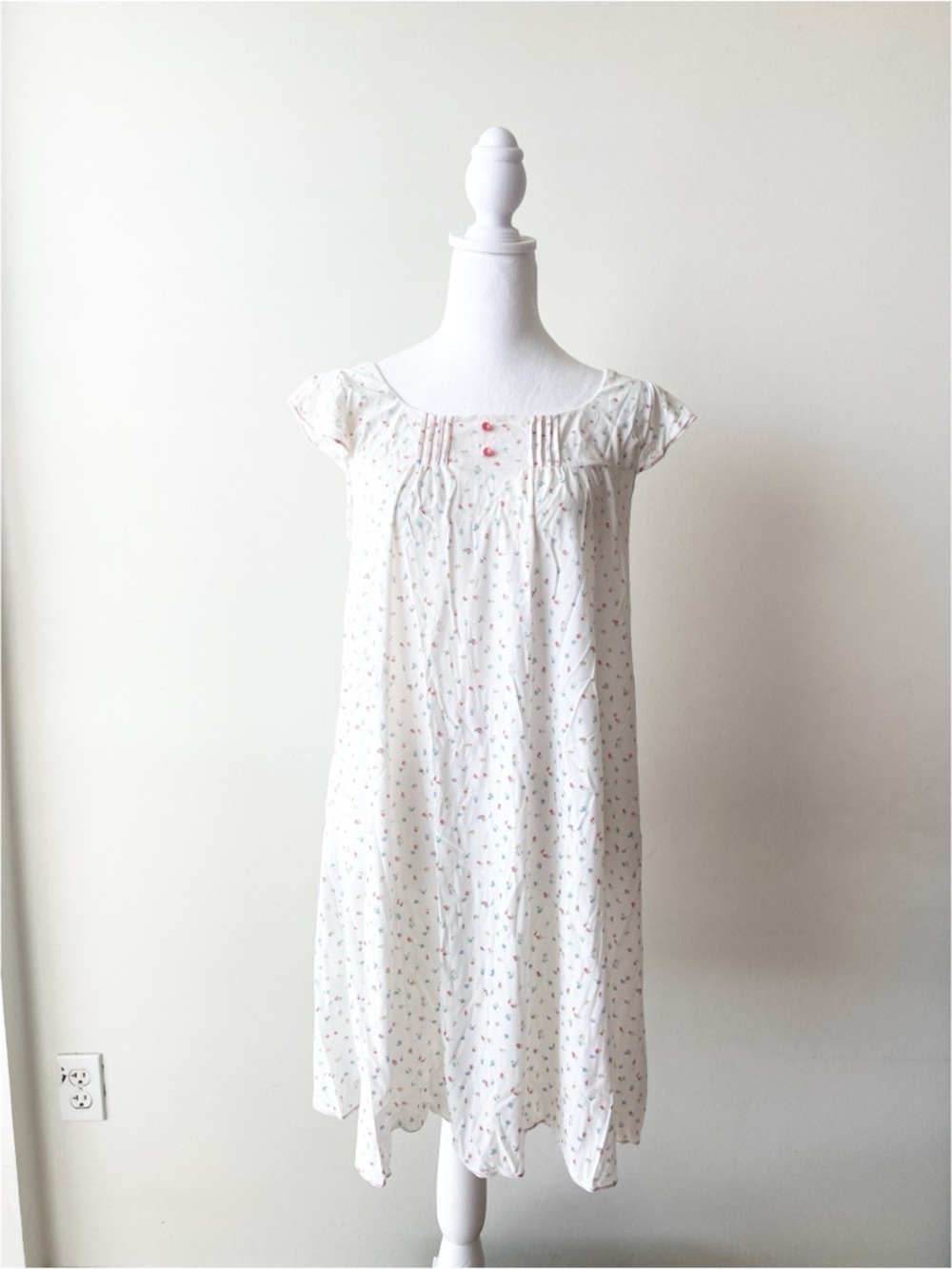 Vintage Lady Weldon White Floral Nightgown Size M